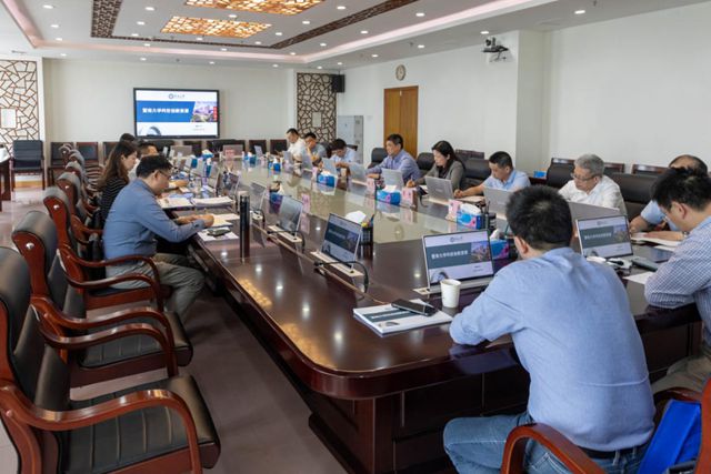 会议现场.jpg